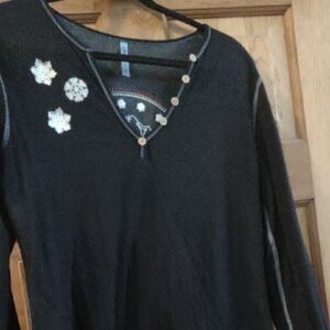 Alp And Rock Black Embroidered Henley With Arm Patches